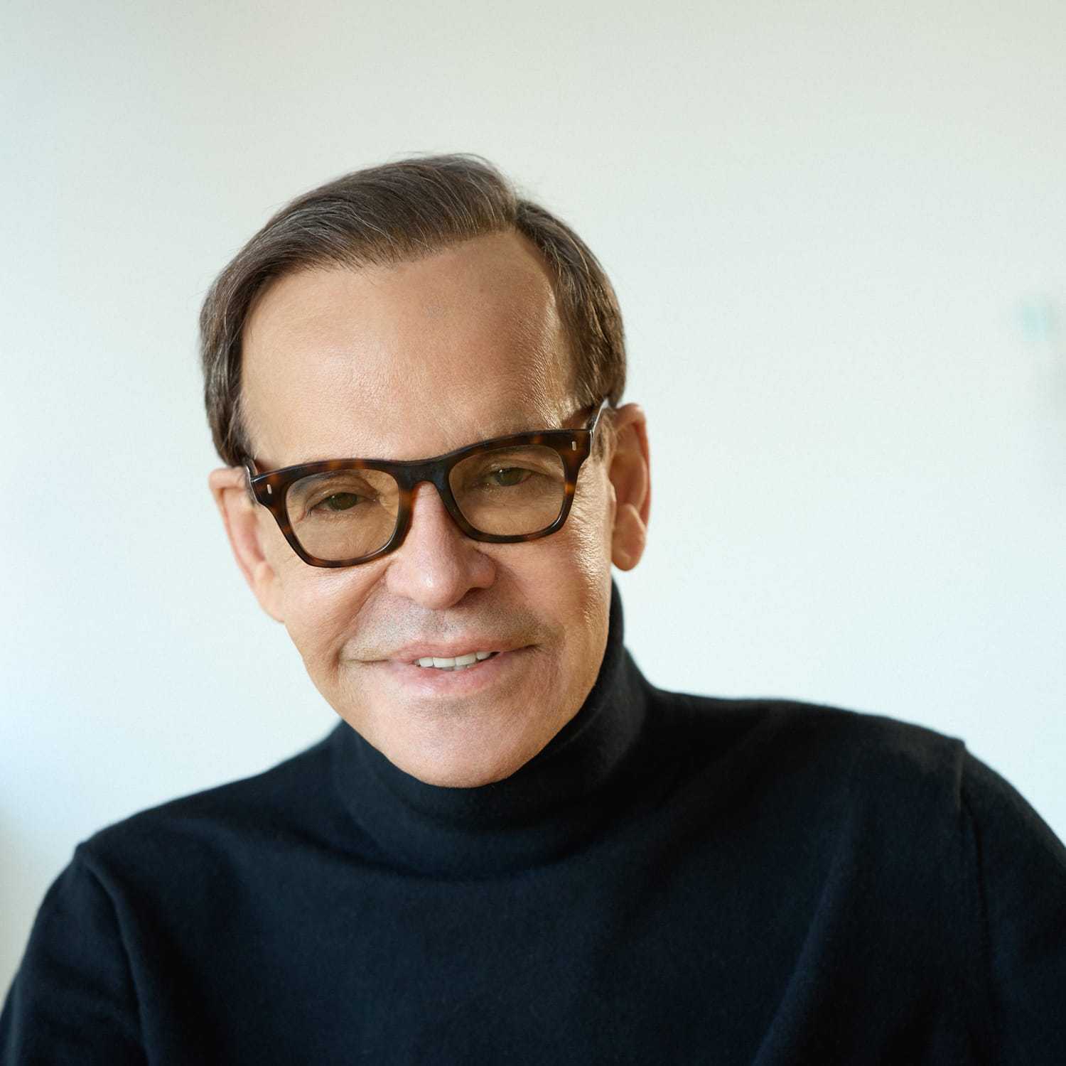 Portrait of Louis Licari, a professional stylist at Mizu Louis Licari, showcasing their expertise and style.