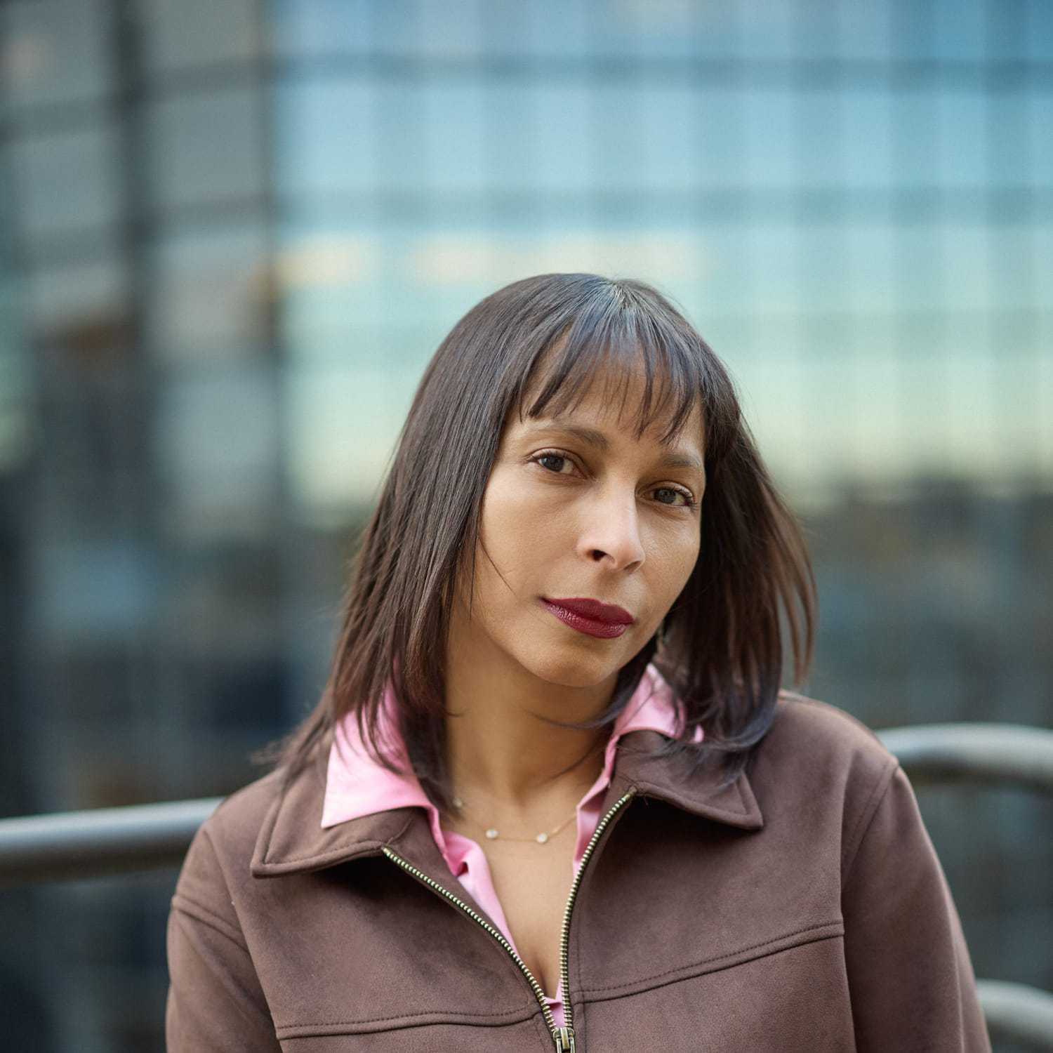 Portrait of Leonidas Santos, a professional stylist at Mizu Louis Licari, showcasing their expertise and style.