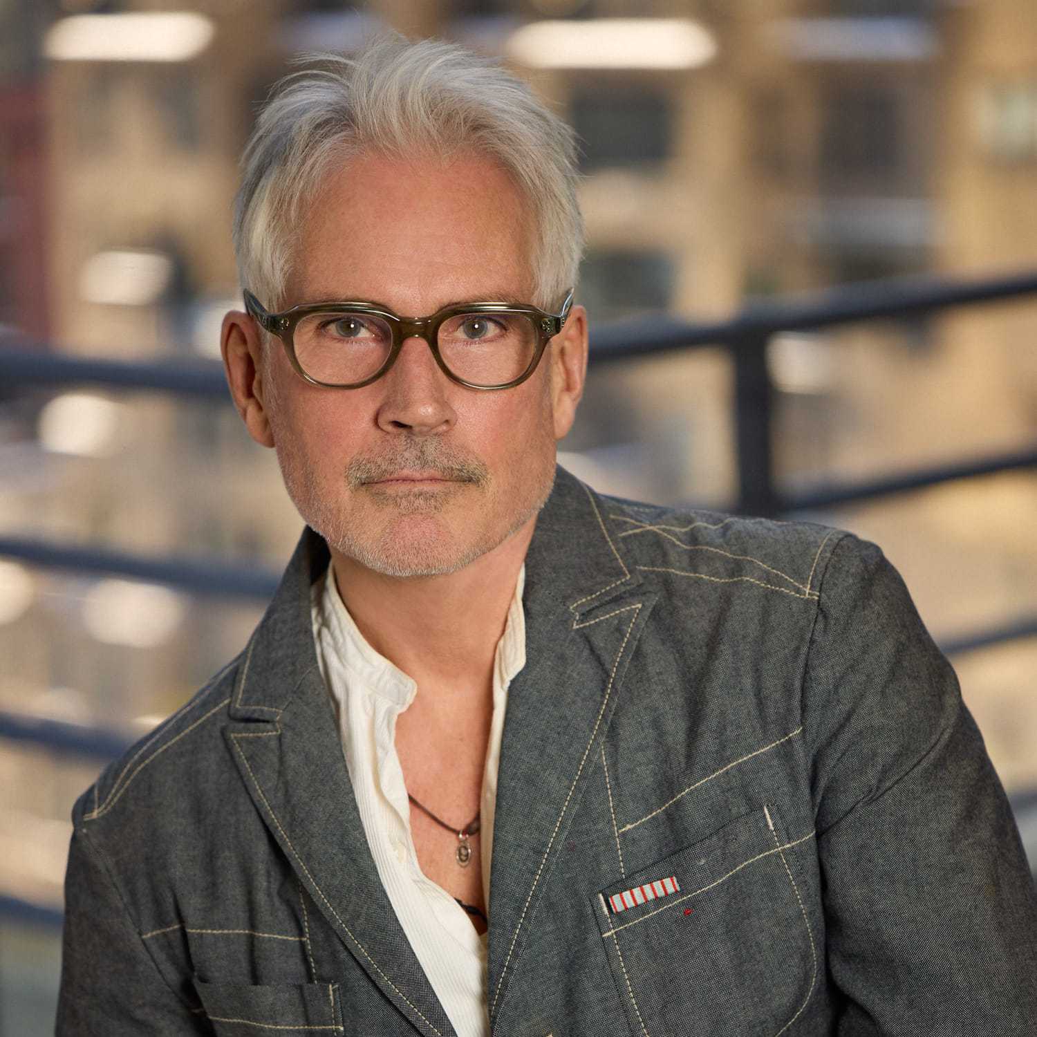 Portrait of Vaughn Acord, a professional stylist at Mizu Louis Licari, showcasing their expertise and style.